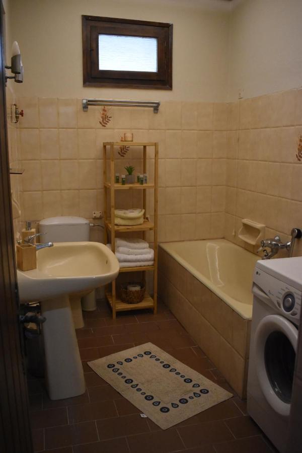 Betty'S Garden House Villa Néa Ankhíalos Екстериор снимка